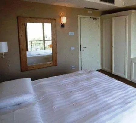 Olivo Rooms Hotel